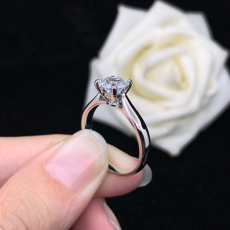 Modern Moissanite Ring för moderna kvinnan