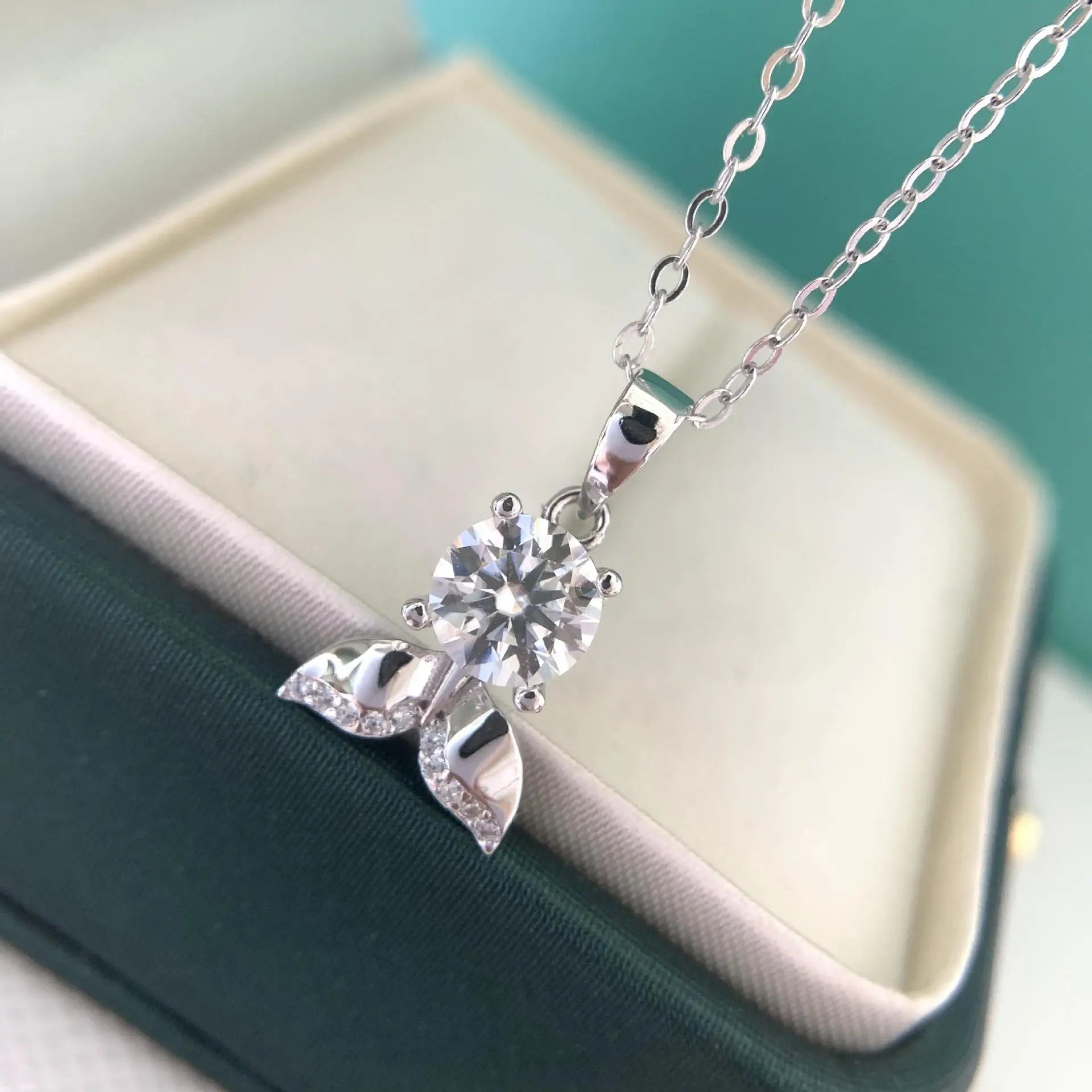 Mermaid Tail Sparkling Moissanite Necklace
