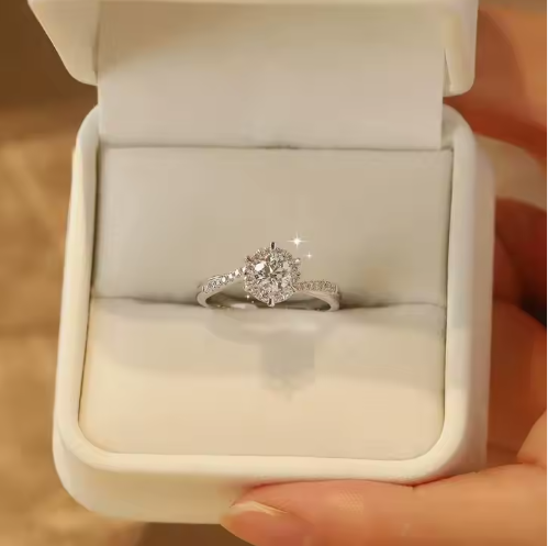 Förlovnings, bröllopsring Silver med Moissanite Luxs