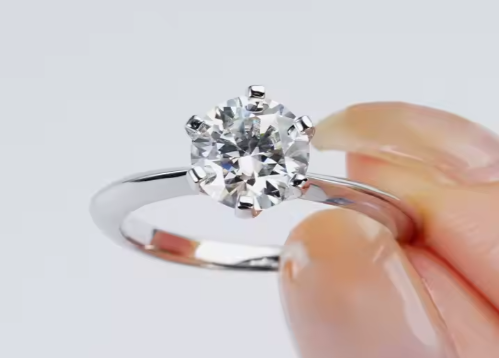 Moissanite Solitaire Ring "Mary" i 925 Sterling Silver
