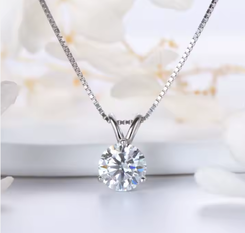 Lyxigt Moissanite "Varda" Halsband 2 ct sten – 8 mm Brilliant-cut | 925 Sterling Silver