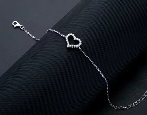 Hjärtformat Lyxhänge – 925 Sterling Silver med Glittrande Moissanit