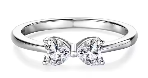 Elegant Moissanite-ring i 925 Sterling Silver – “Butterflies Heart Shape”