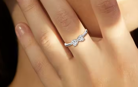 Elegant Moissanite-ring i 925 Sterling Silver – “Butterflies Heart Shape”