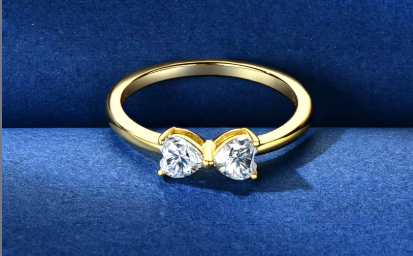 Elegant Moissanite-ring i 925 Sterling Silver – “Butterflies Heart Shape”